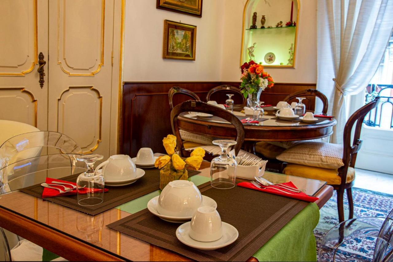 B&B Residenza Via Dei Mille เนเปิลส์ ภายนอก รูปภาพ