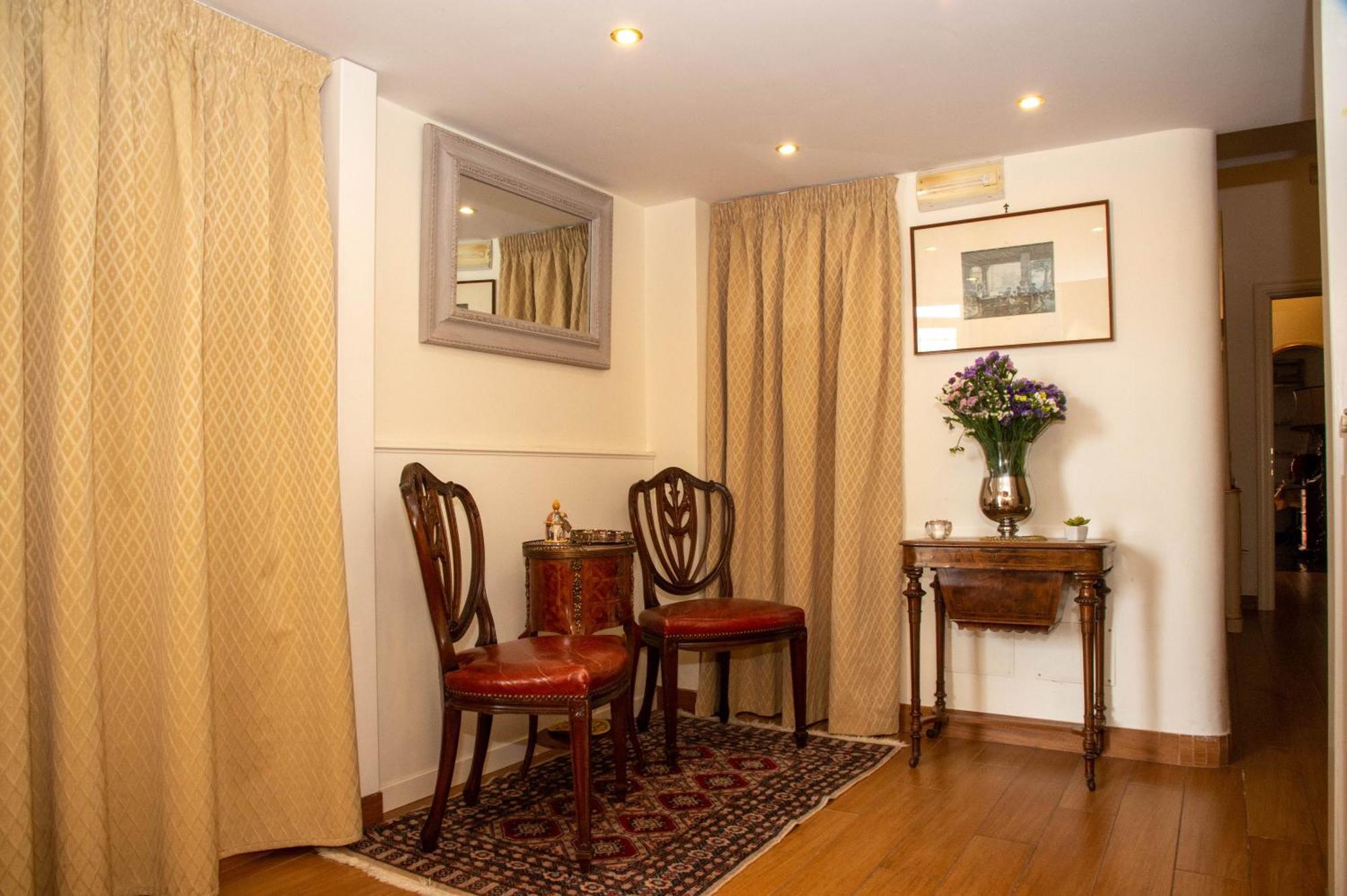 B&B Residenza Via Dei Mille เนเปิลส์ ภายนอก รูปภาพ