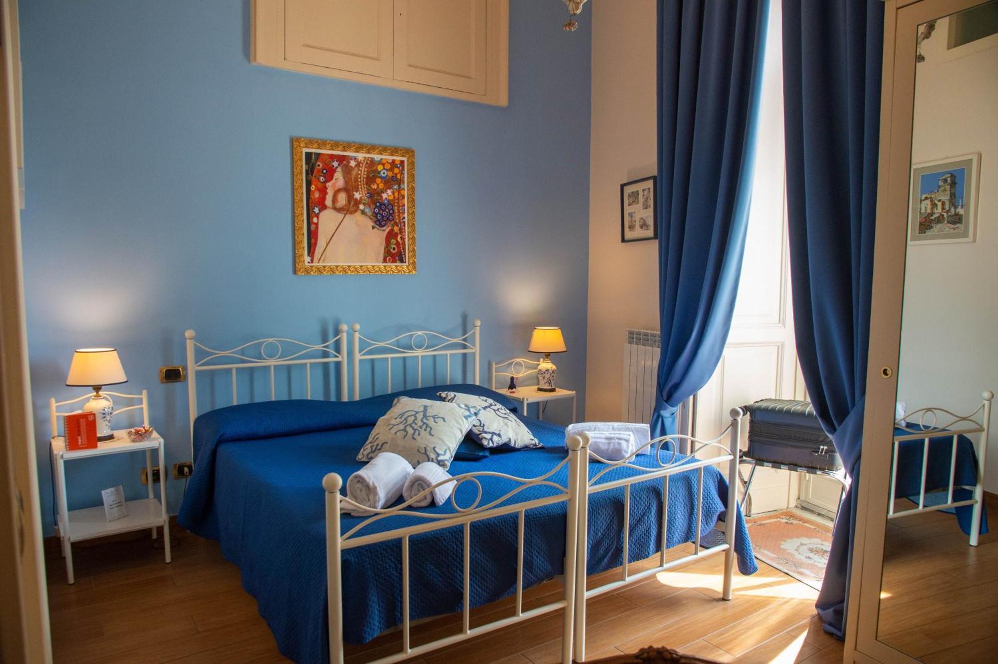 B&B Residenza Via Dei Mille เนเปิลส์ ภายนอก รูปภาพ