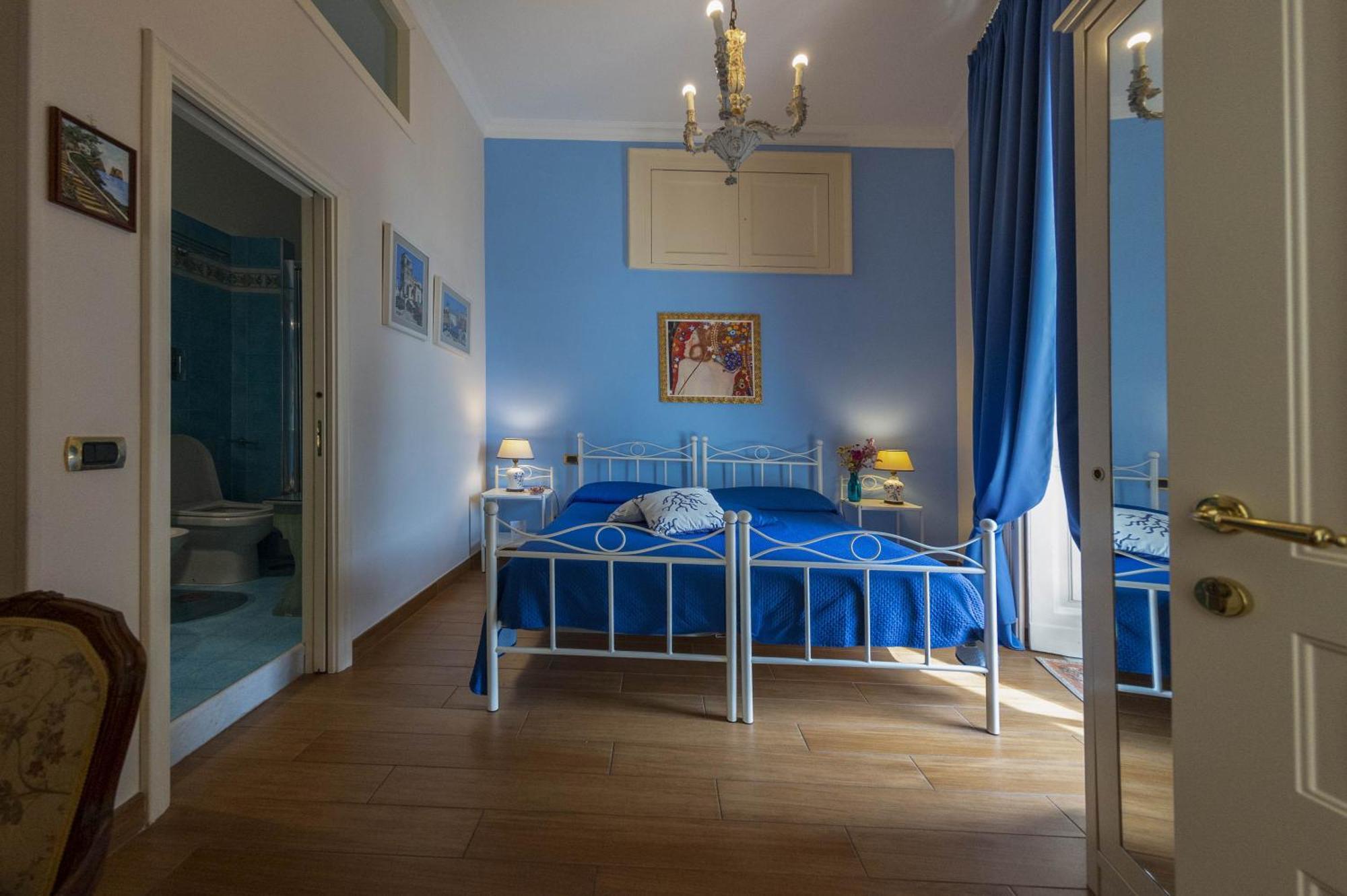 B&B Residenza Via Dei Mille เนเปิลส์ ภายนอก รูปภาพ