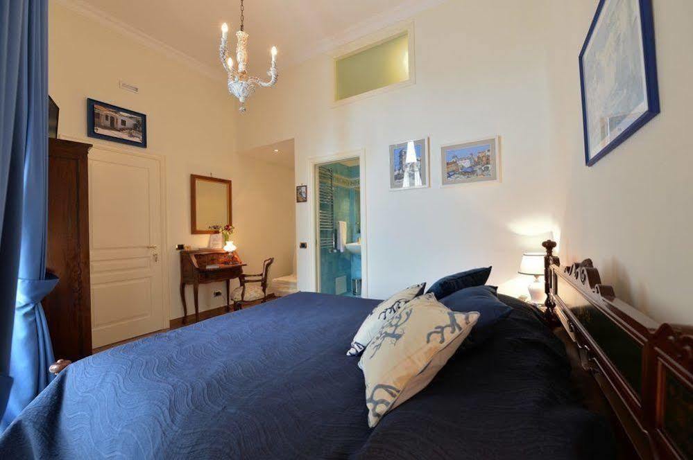 B&B Residenza Via Dei Mille เนเปิลส์ ภายนอก รูปภาพ